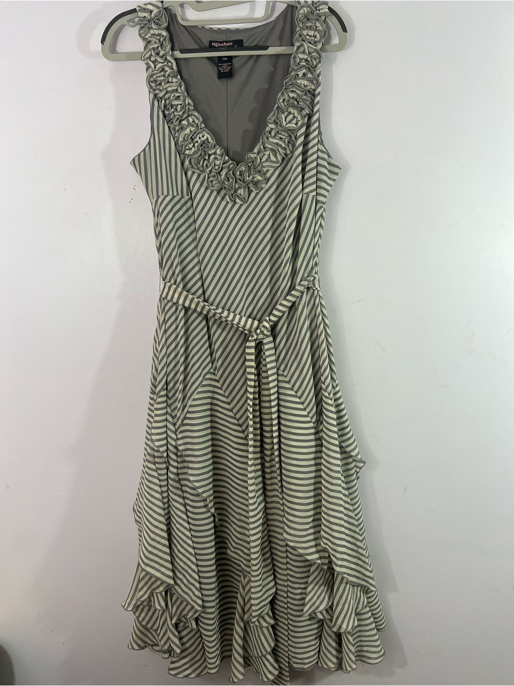Signature by Robbie Bee Dress 14W Gray Stripe Ruffle Hem Belted Midi